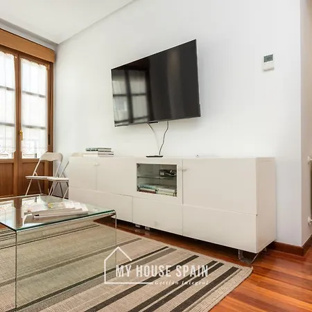 Myhousespain - Luminoso Piso En El Centro De Gijón